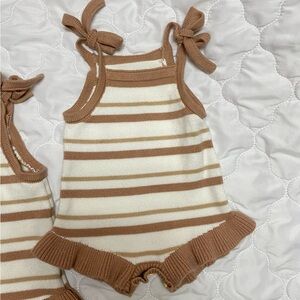 ADORABLE KNIT ONE PIECE ROMPER - 0-3 MONTHS
